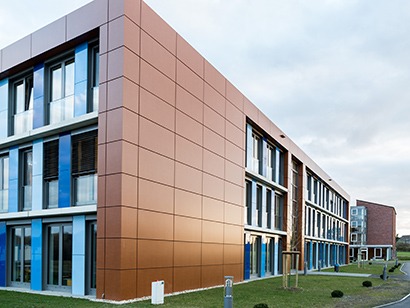 Alucobond - Neubau der Kinderklinik St. Mauritius Therapieklinik 